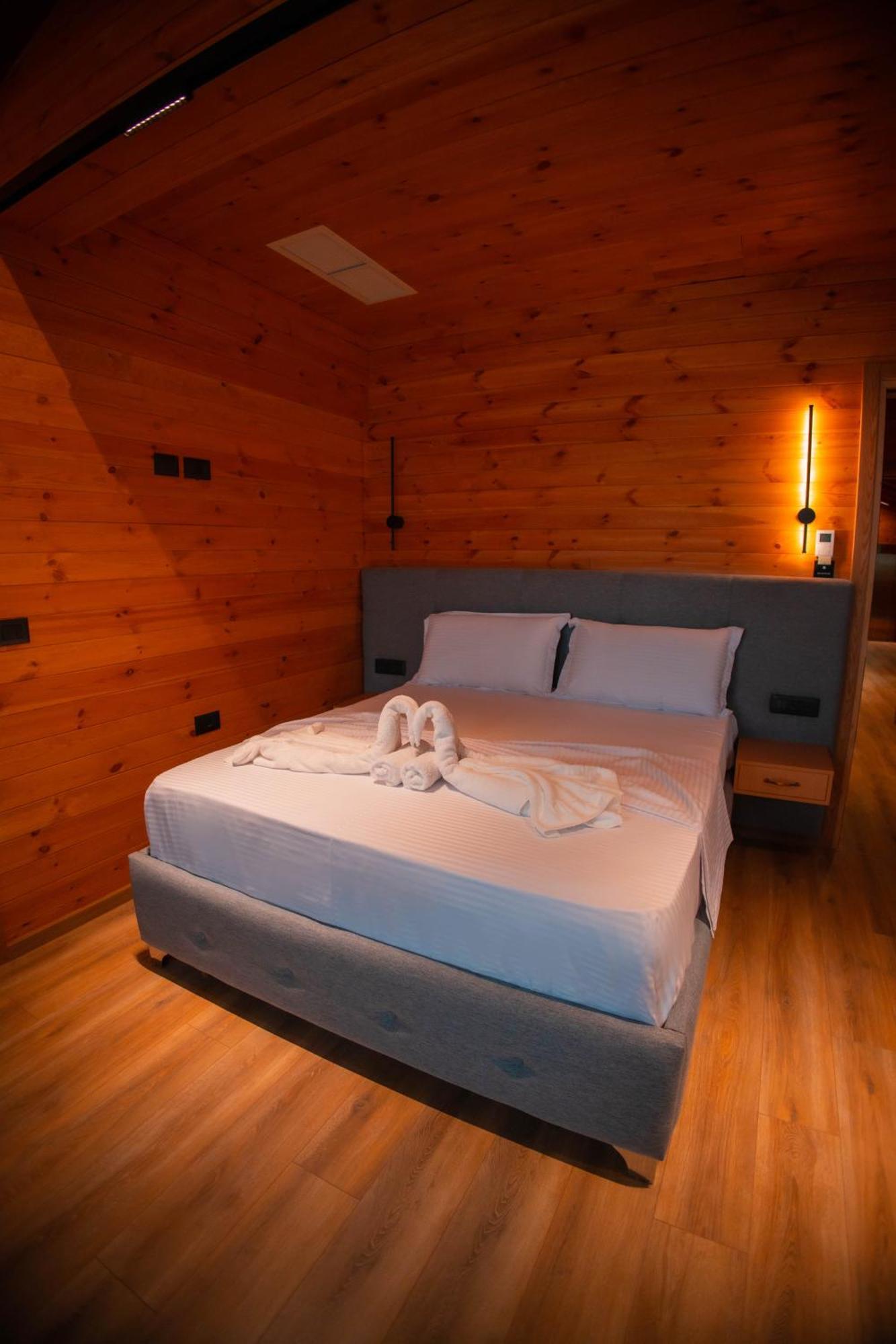 Hotel Shpija E Gjyshit Canaj 外观 照片