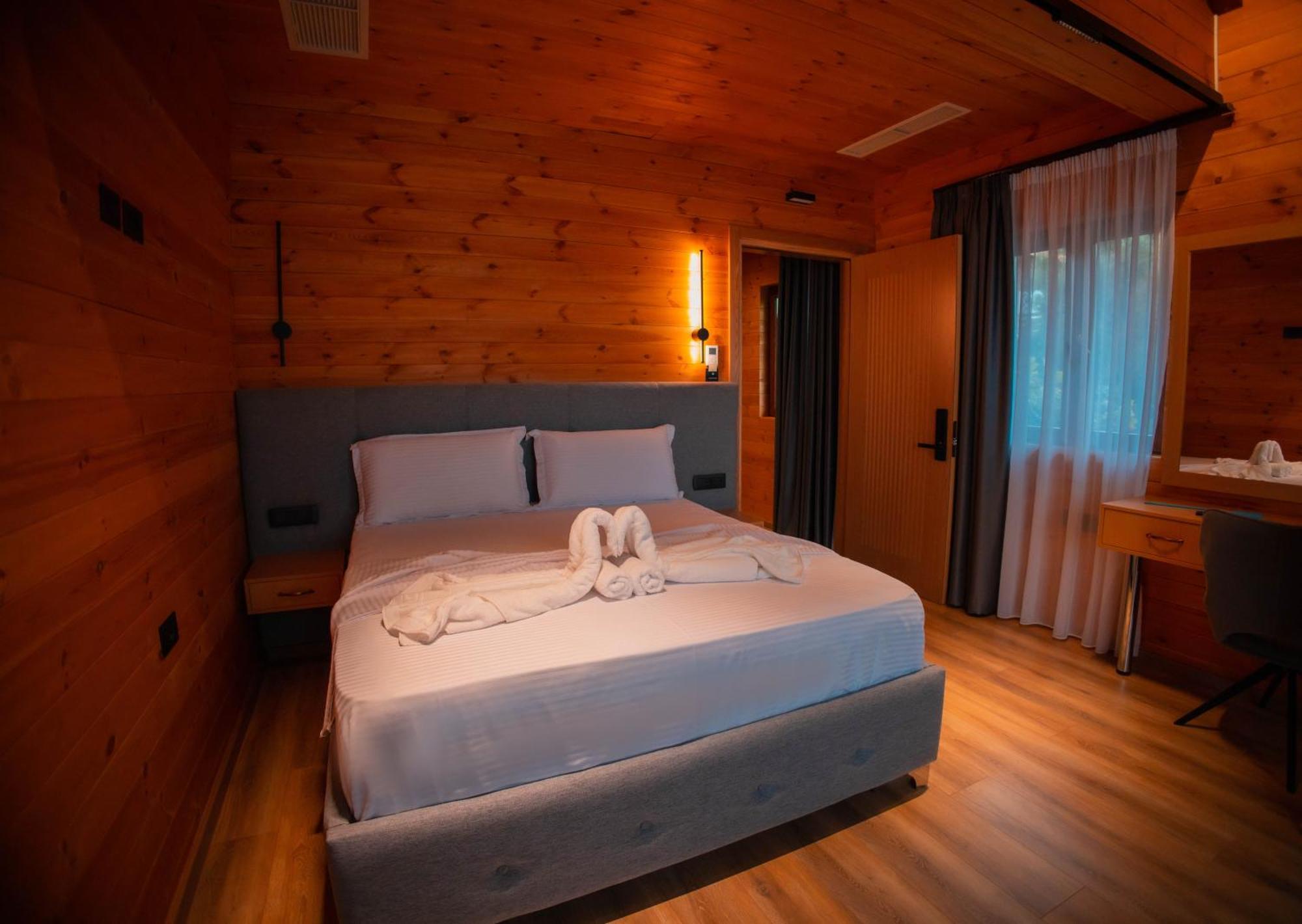Hotel Shpija E Gjyshit Canaj 外观 照片