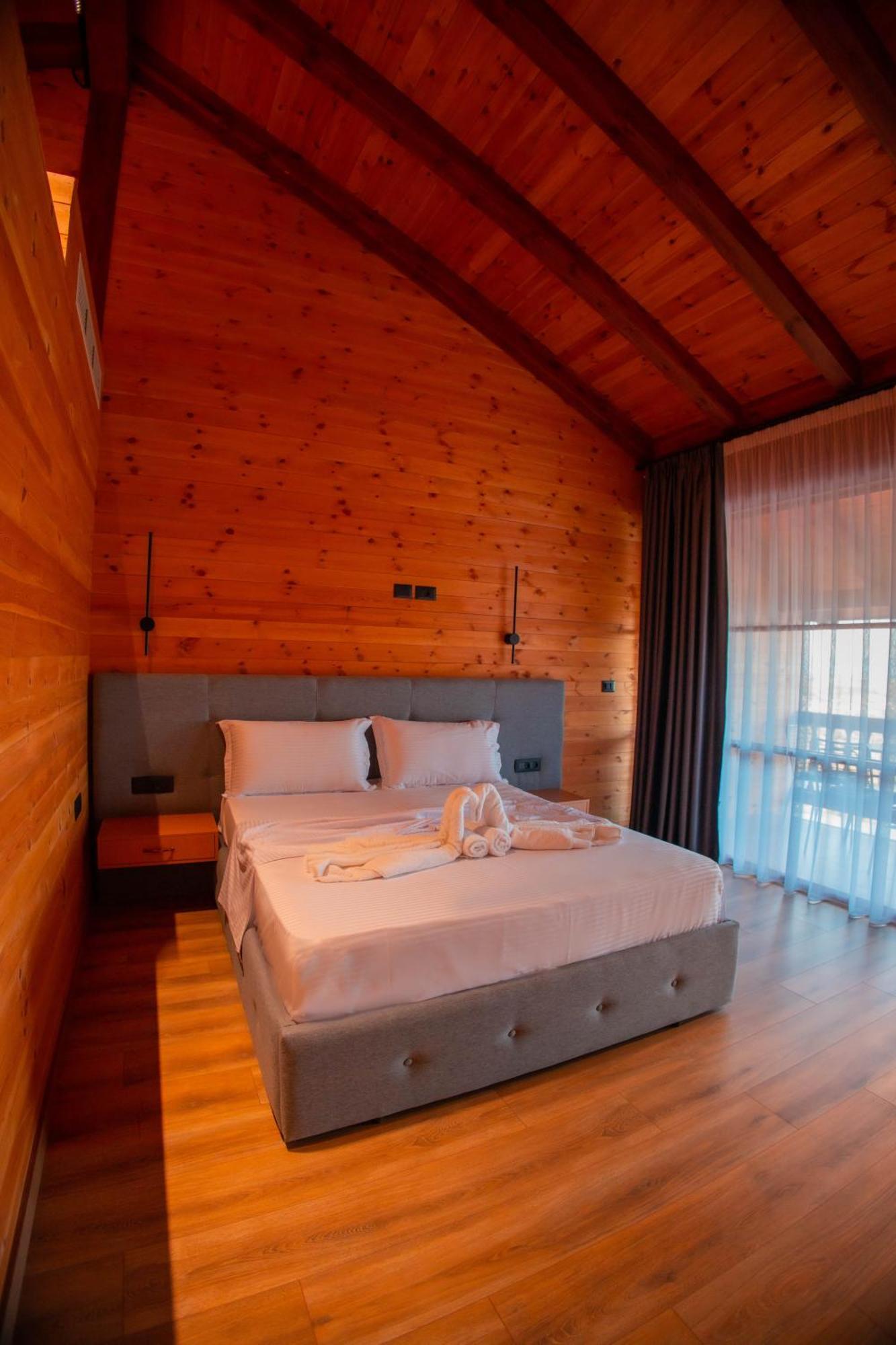 Hotel Shpija E Gjyshit Canaj 外观 照片