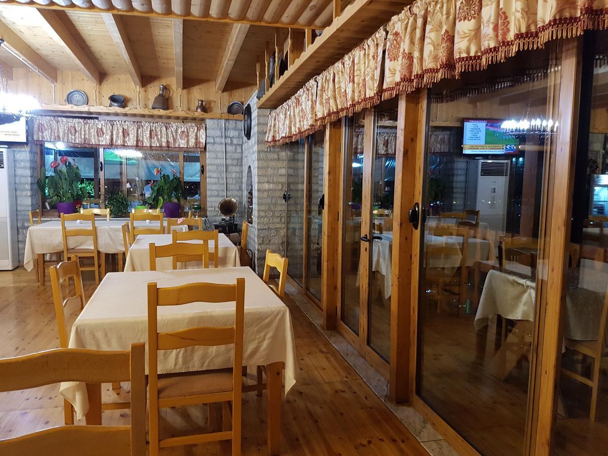 Hotel Shpija E Gjyshit Canaj 外观 照片