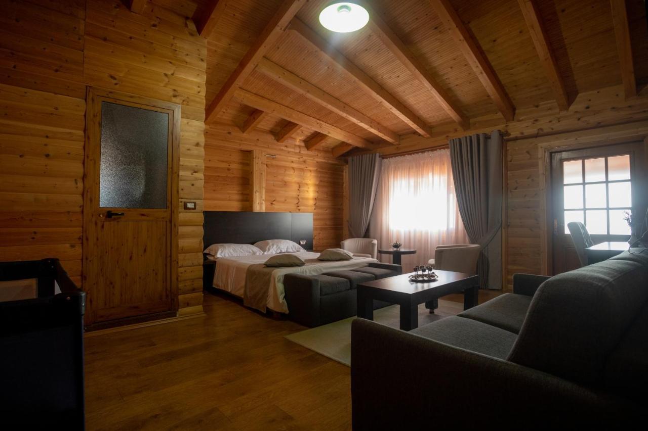 Hotel Shpija E Gjyshit Canaj 外观 照片