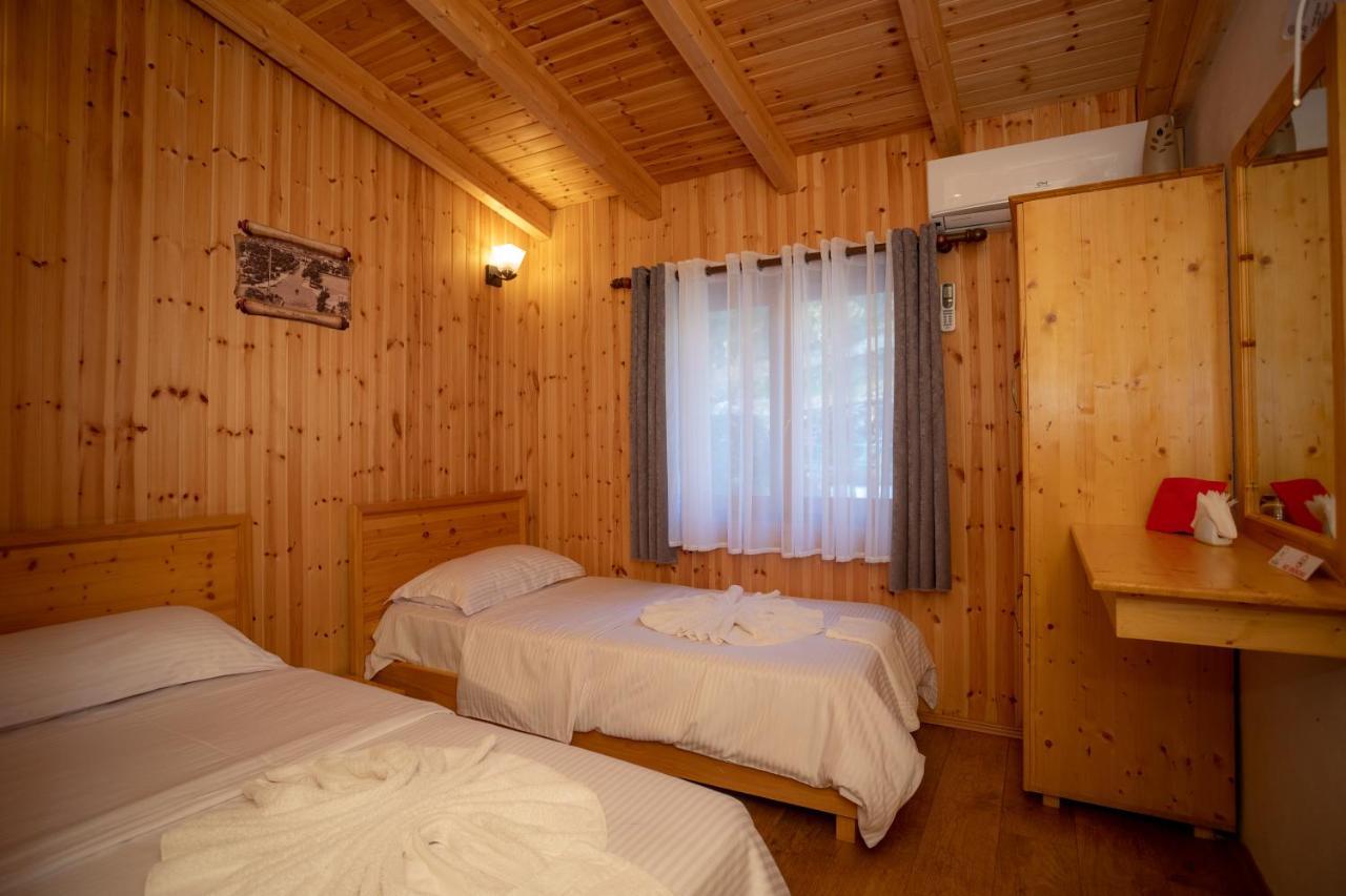 Hotel Shpija E Gjyshit Canaj 外观 照片