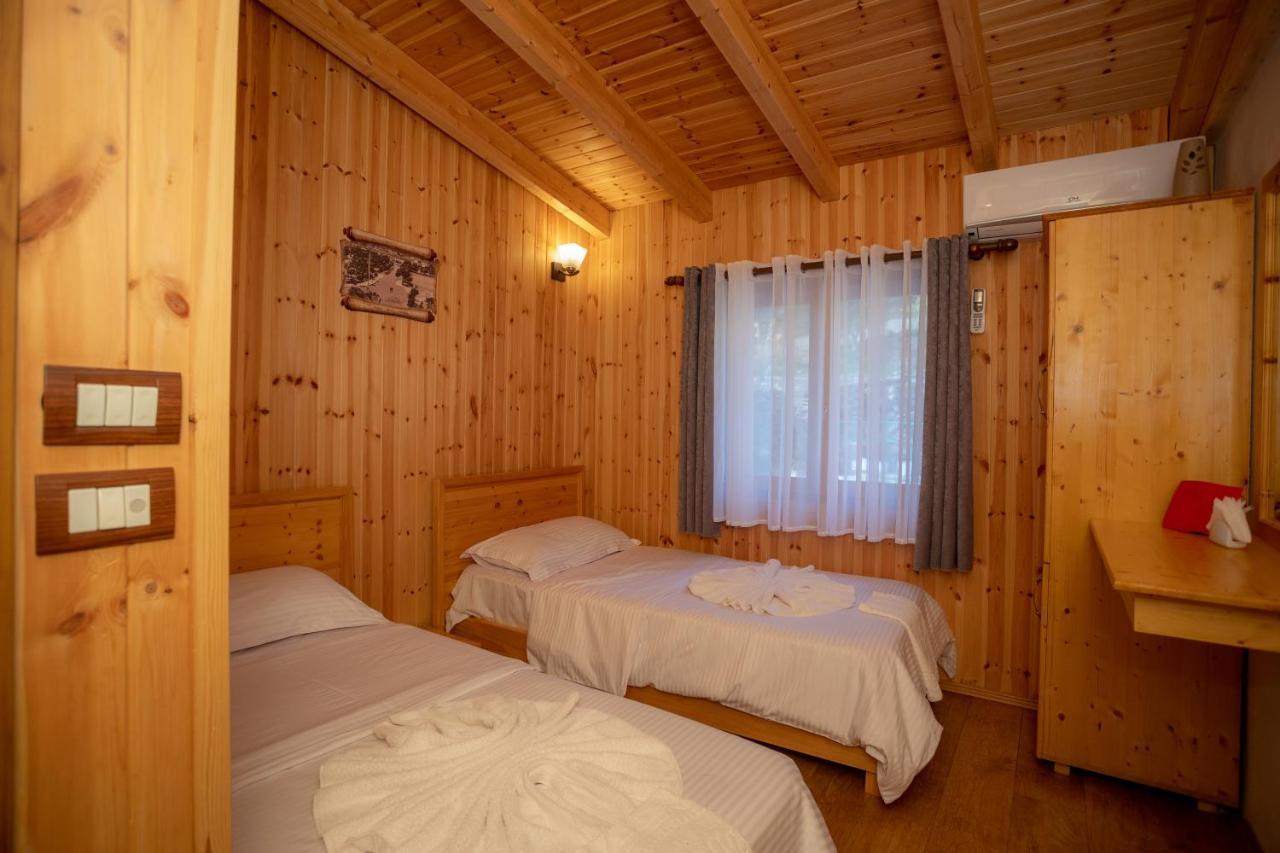 Hotel Shpija E Gjyshit Canaj 外观 照片