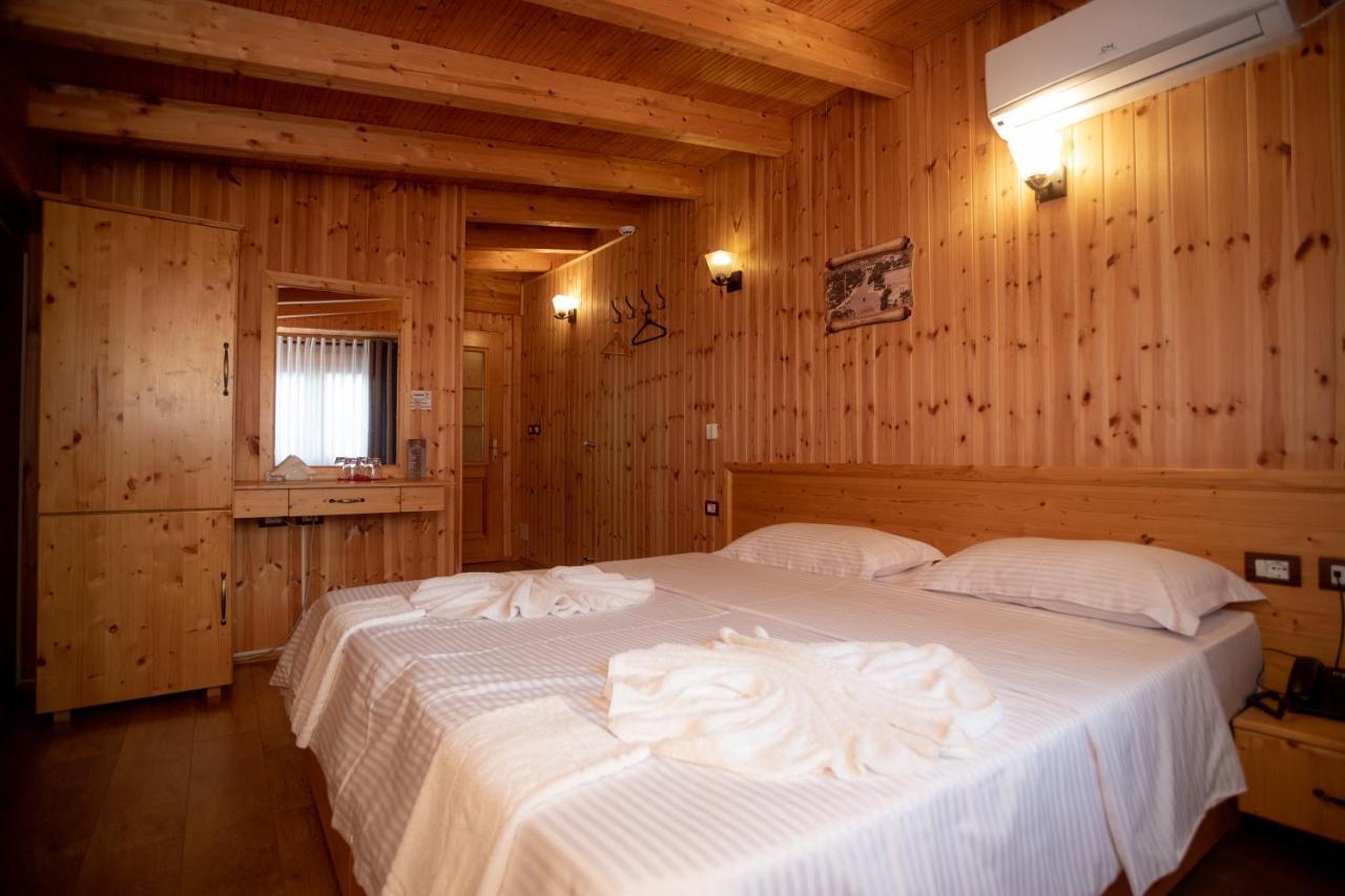 Hotel Shpija E Gjyshit Canaj 外观 照片