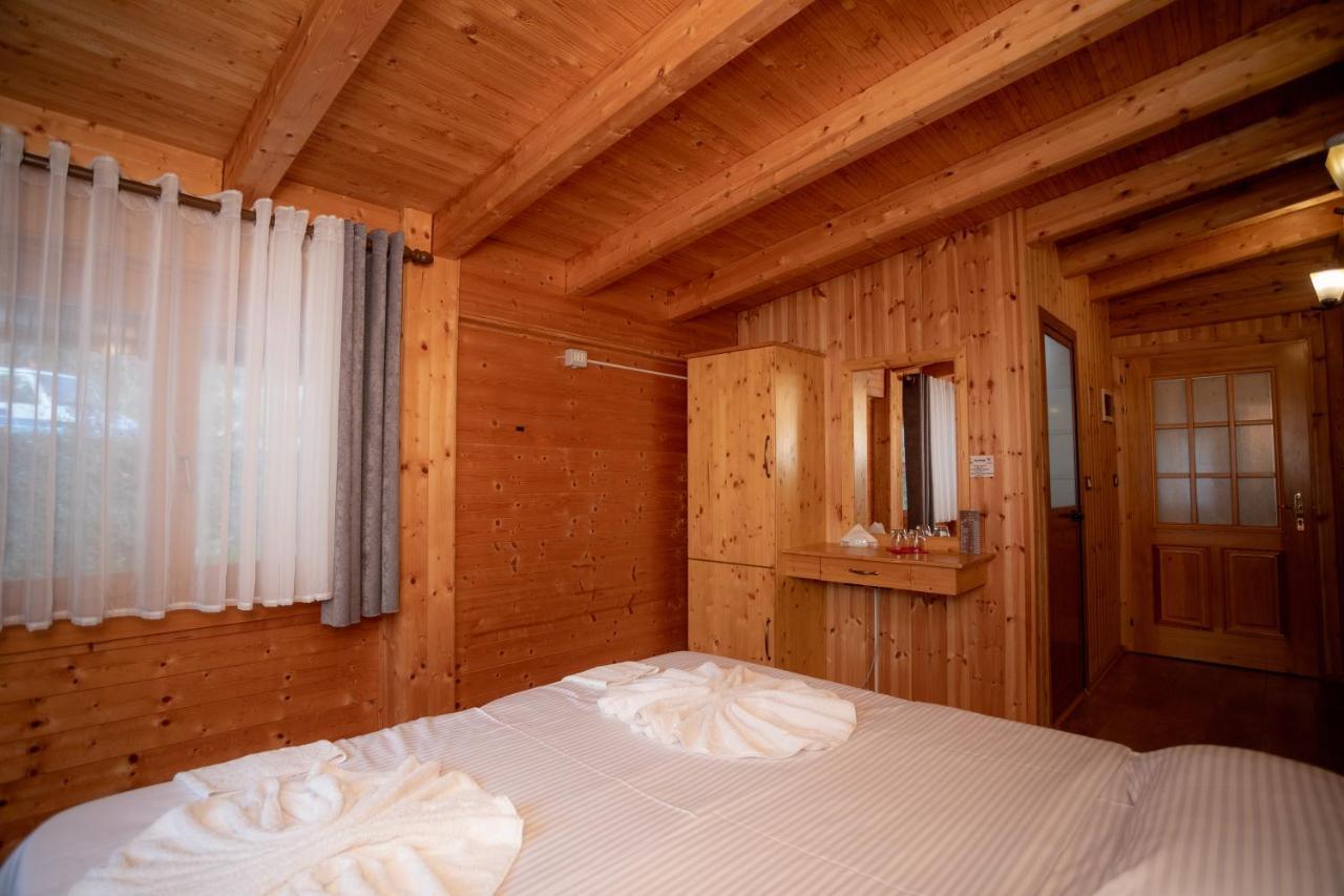 Hotel Shpija E Gjyshit Canaj 外观 照片