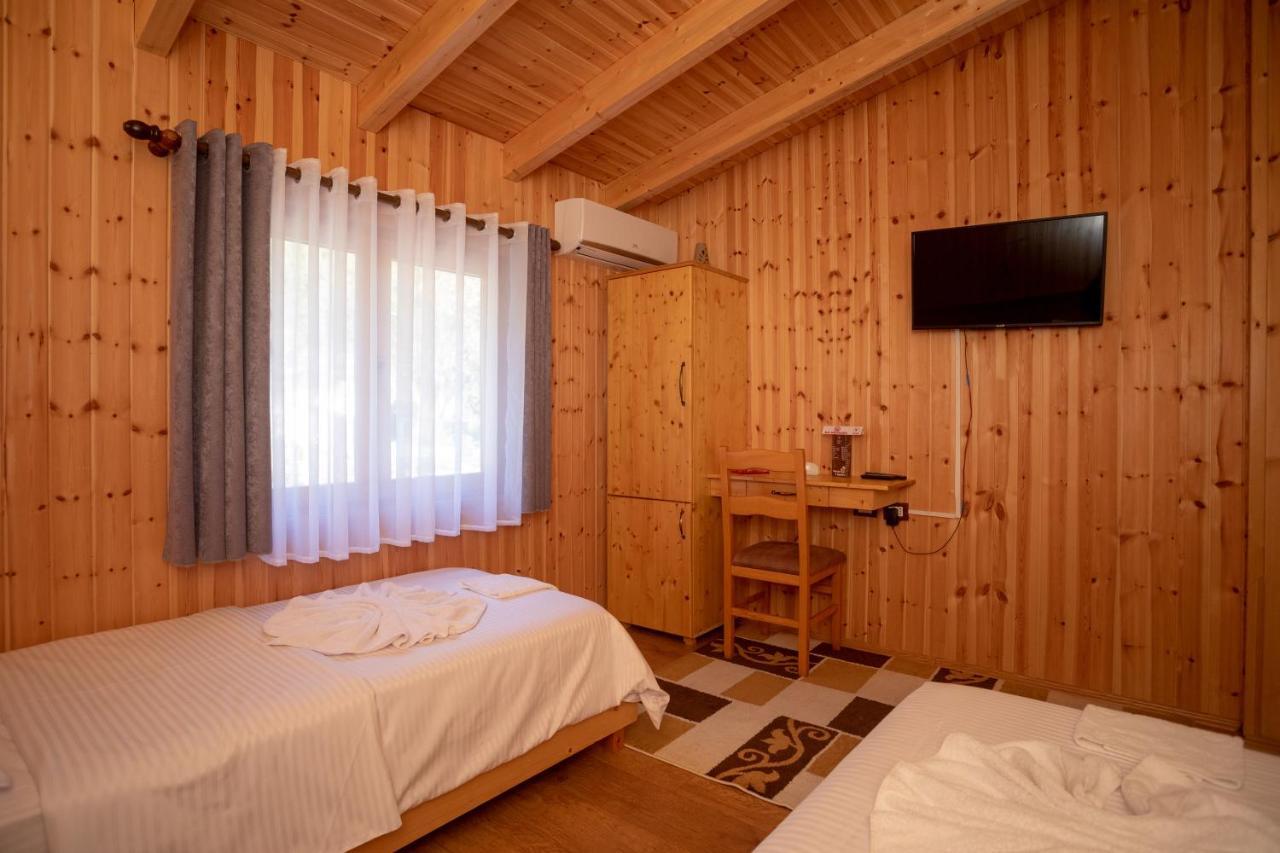 Hotel Shpija E Gjyshit Canaj 外观 照片